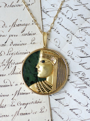 Jean & Pierre Bellin - Pendentif Zodiaque Vierge en or jaune et jade 58 Facettes