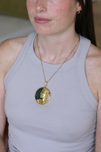 Jean & Pierre Bellin - Pendentif Zodiaque Vierge en or jaune et jade 58 Facettes