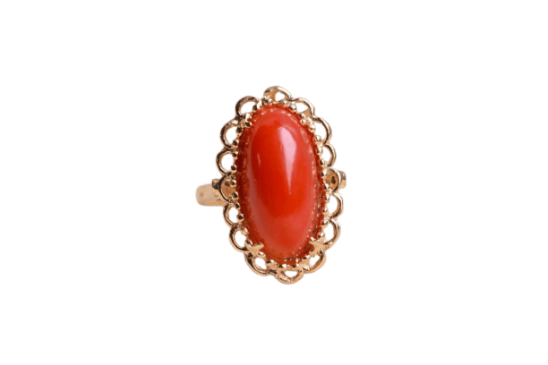 Bague 47 Bague en or jaune et cabochon de corail 58 Facettes Ref 2799