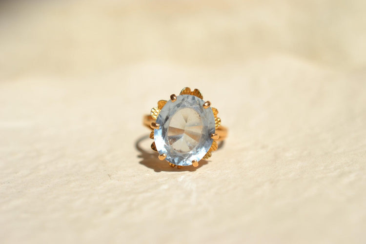 49 Bague cocktail en or 18 carats et spinelle de synthèse 58 Facettes 3515