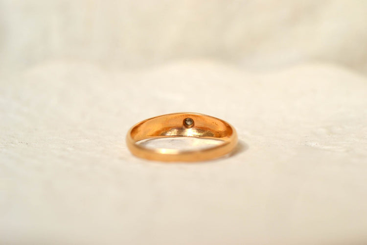 57 Bague jonc en or jaune et diamant 58 Facettes 3569