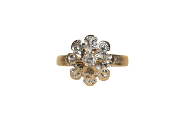 Bague 52 Bague fleur en or blanc 18 carats avec oxyde 58 Facettes 3555