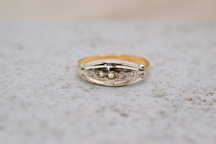 52 Bague jarretière en or jaune, or blanc et diamants 58 Facettes 3802