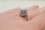58 Bague florale en or blanc et diamants 58 Facettes 3684