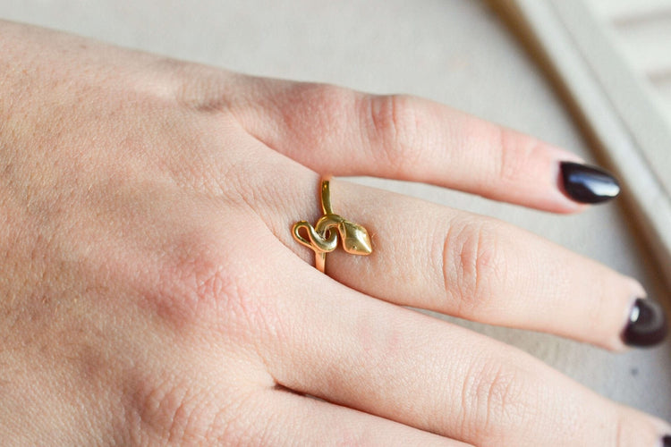 52 Bague serpent en or jaune 58 Facettes 3710