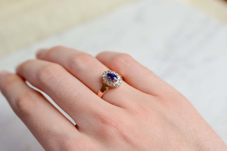 55 Marguerite - Bague en or rose, doublet grenat-verre et diamants 58 Facettes 3655