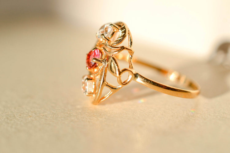 Bague 60 Bague Art nouveau en or jaune 18 carats et verre rose 58 Facettes 3780
