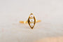 53 Bague navette en or jaune et perles de culture 58 Facettes 3904
