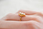 53 Bague navette en or jaune et perles de culture 58 Facettes 3904