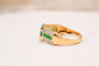 54 Bague cocktail en or jaune, émeraudes et diamants 58 Facettes 4052