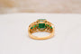 54 Bague cocktail en or jaune, émeraudes et diamants 58 Facettes 4052