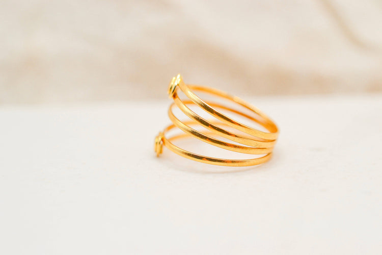 52 Bague multi-anneaux cœurs en or jaune 18 carats 58 Facettes 4123