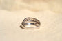 51 Bague liens croisés en or rhodié et diamants 58 Facettes Ref517