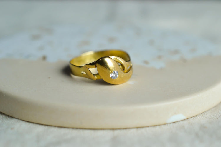 55 Bague serpent en or jaune et diamant 58 Facettes Ref2072