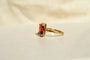 54 Bague grenat taille émeraude en or jaune 58 Facettes 4104