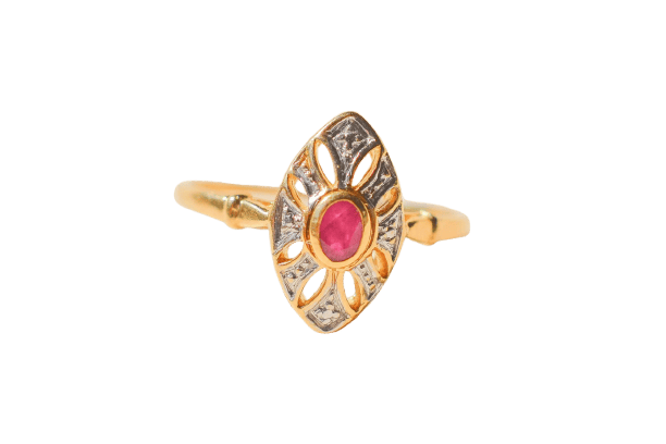 Bague 56 Bague marquise en or bicolore 18 carats et rubis 58 Facettes 4138