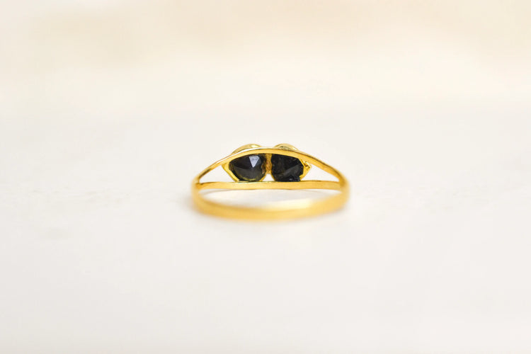 48 Bague nœud en or jaune et mélanites 58 Facettes 4167