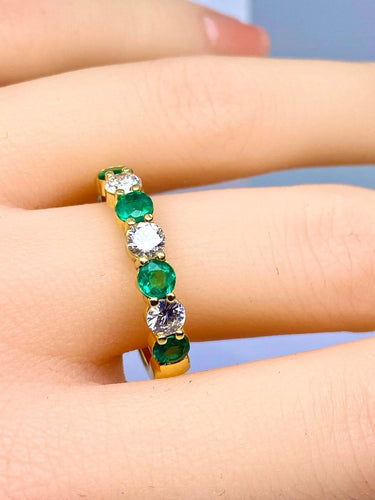 61 Demi-alliance en or jaune 18 carats, émeraudes et diamants 58 Facettes AB737