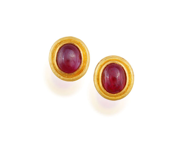Clous d'oreilles en or jaune et rubis 58 Facettes 269308