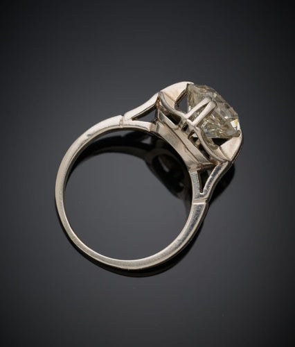 47 Bague solitaire vers 1960 en platine et diamant taille brillant ancienne 58 Facettes 248808