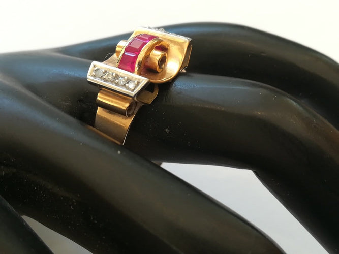 60 Tank Pont - Bague en or rose, platine, rubis et diamants 58 Facettes 01357