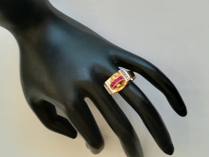60 Tank Pont - Bague en or rose, platine, rubis et diamants 58 Facettes 01357