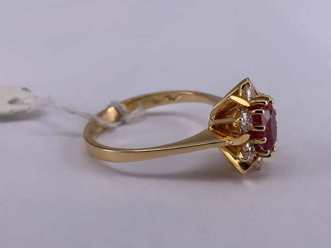 54 Bague marguerite en or jaune 18K, rubis et diamants 58 Facettes BA 215