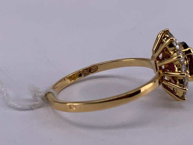 54 Bague marguerite en or jaune avec rubis sang de pigeon et diamants 58 Facettes BA 507