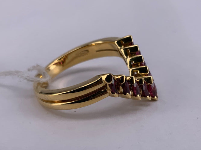 53 V - Bague en or jaune 18K et rubis marquise 58 Facettes BA 243