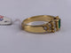 54 Bague sertie clos en or jaune avec émeraude et diamant 58 Facettes BA 641