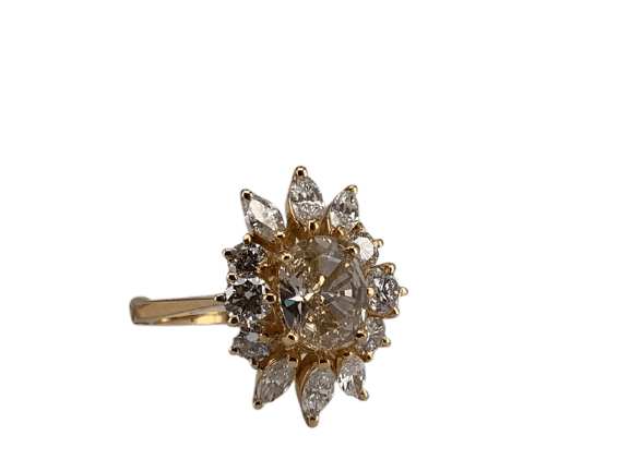 Bague cocktail en or jaune 18K, diamant brun ovale et émeraude