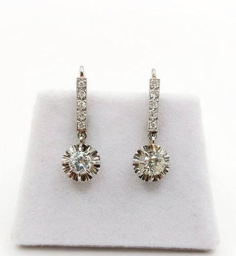 Dormeuses Art déco en or blanc 18k, platine et diamants 58 Facettes A07675