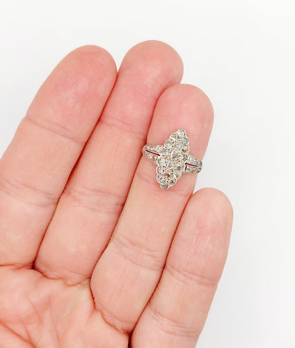 49.5 Bague marquise antique en or 18k, platine et diamants taille rose 58 Facettes A07676