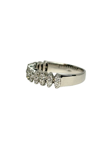 52 Demi-alliance en or blanc 18K et diamants 58 Facettes 2177