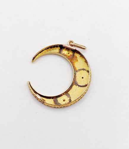 Pendentif croissant de lune en or 18k et perles 58 Facettes A07638