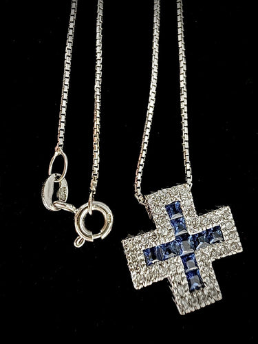 Pendentif croix en or blanc 18 carats, saphirs et diamants 58 Facettes Pendentif 4