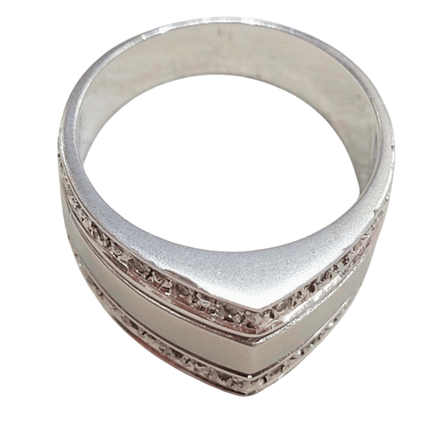 57 Bague en or blanc 18k et diamants 58 Facettes S312