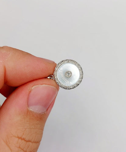 Pendentif cible Art déco en or 18k, platine, diamant et nacre 58 Facettes A07618