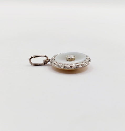 Pendentif cible Art déco en or 18k, platine, diamant et nacre 58 Facettes A07618