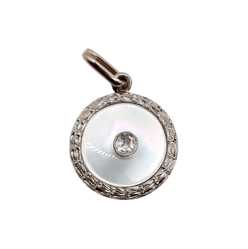 Pendentif cible Art déco en or 18K, platine, diamant et nacre 58 Facettes A07619