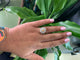 54 Bague cocktail en or blanc et diamants jaunes 58 Facettes BA 33