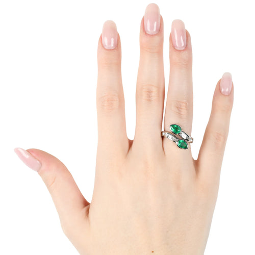 Bague 53 Bague en or blanc, émeraudes poire de Colombie et diamants 58 Facettes 13593