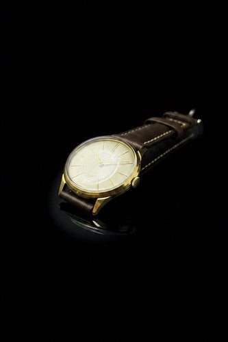 Montre Longines - Montre calibre 12.68Z en or 18 carats 58 Facettes