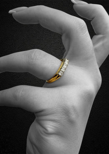 Bague 60 Bague rivière années 1930 en or jaune 18k et diamants 58 Facettes