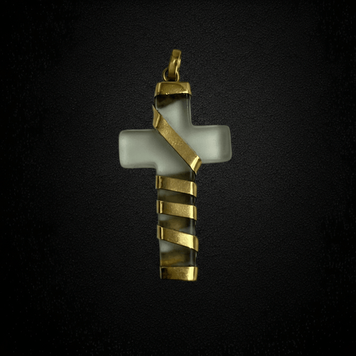 Pendentif Croix en cristal de roche et or 58 Facettes