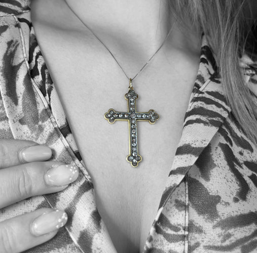 Pendentif Pendentif croix en diamants 58 Facettes