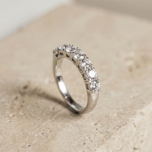 Bague 53.5 Bague demi-tour en or 585 avec 7 diamants taille brillant 58 Facettes 2964
