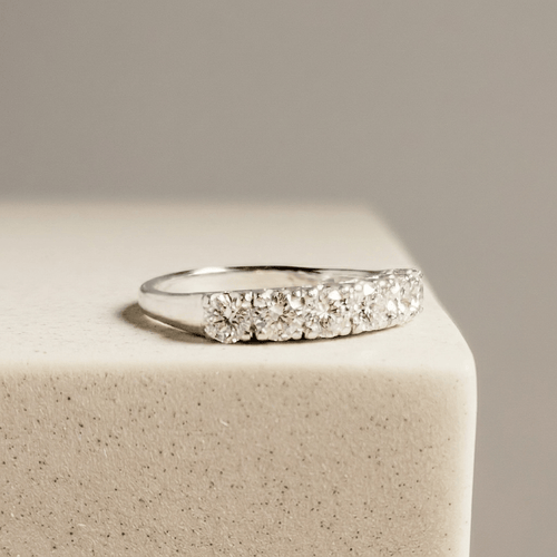 Bague 53.5 Bague demi-tour en or 585 avec 7 diamants taille brillant 58 Facettes 2964