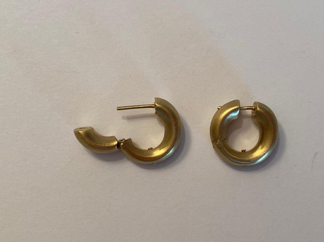 Pomellato Vintage - Boucles d'oreilles en or jaune satiné 58 Facettes AZ-PG-O.9112/O/PLF