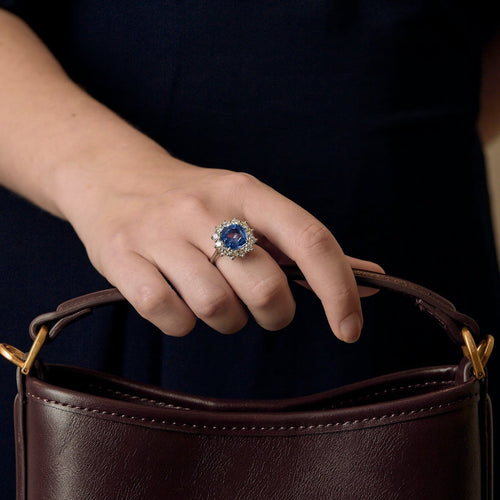 53.5 Bague marguerite en or blanc, saphir Ceylan et diamants 58 Facettes EB10